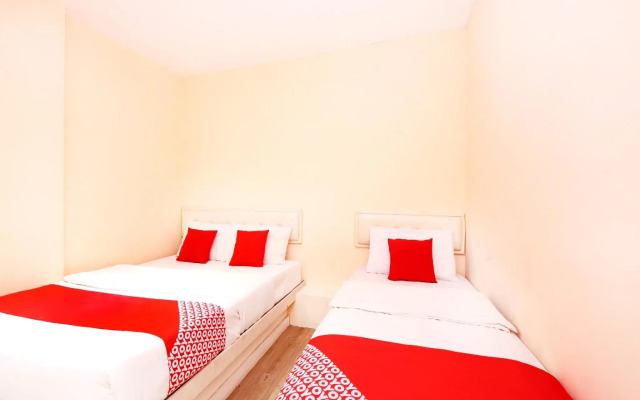 OYO 479 The Green Hotel