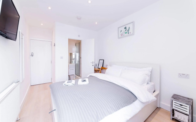 Fantastic Rooms in a Serviced Flat
