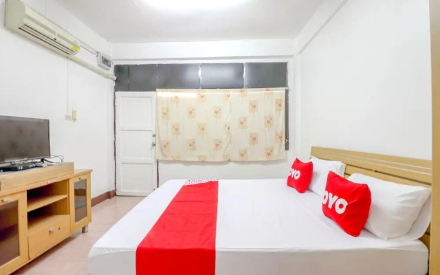 OYO 525 MRT Phetkasem 48 Place