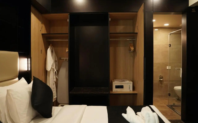 Hotel Vivan Pinnacle