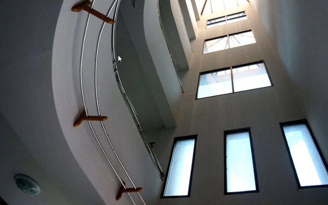 Fueang Fha Palace Hotel