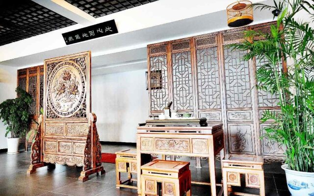 Qingzhou Hotel