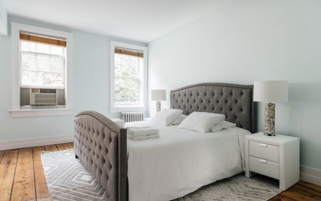 West Village 5BR Townhome & Private Yard