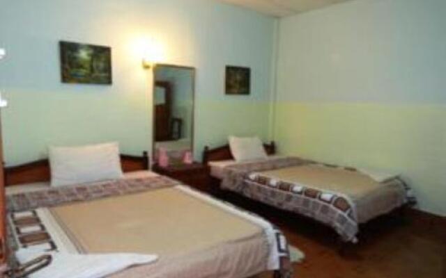 Lucky Ro Hotel & Restaurant