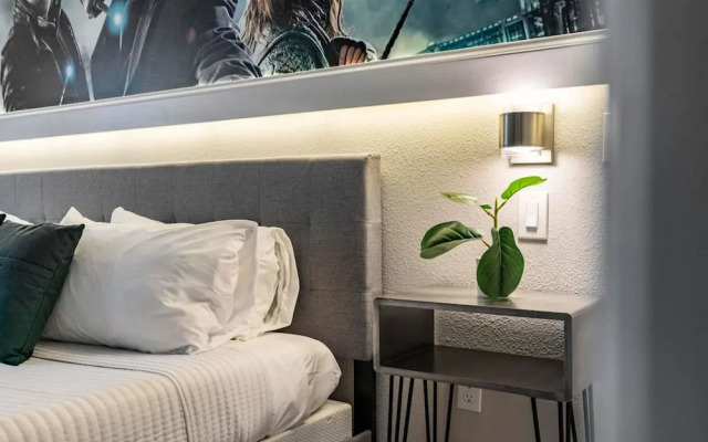 Thematic 4 bdr Near Disney-22101