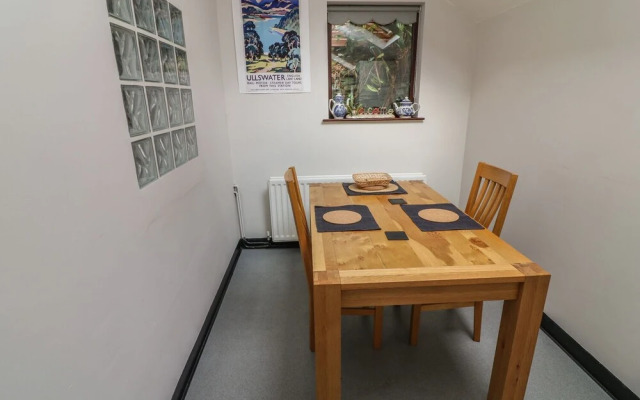 Long Crag Annexe