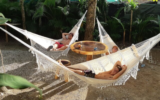 Akih Pods Hostel