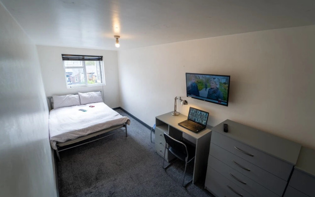 966 Pershore Road Studios In Guest House