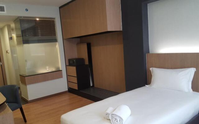 Roxy Hotel and Apartments Hotel
