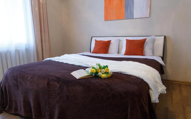 Версаль на улице Пролетарская 25