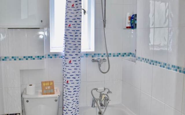 2 Bedroom Flat Next To Hove Seafront