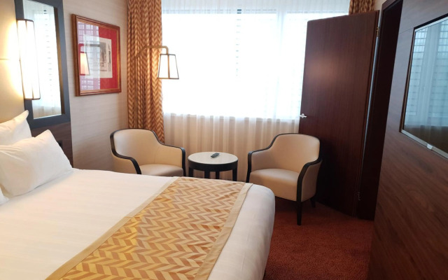 Nash Suites Airport Hotel