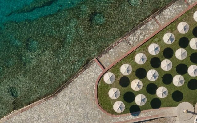 Kalamaki Beach Resort