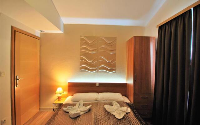 Nautica Apartments