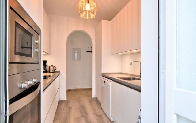 Luxury Apartment With Breathtaking Sea View Surrounded by Palm Trees