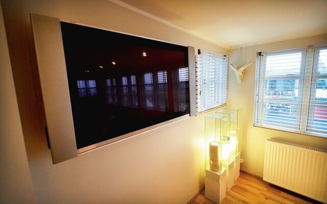 Home Luxury Apartments