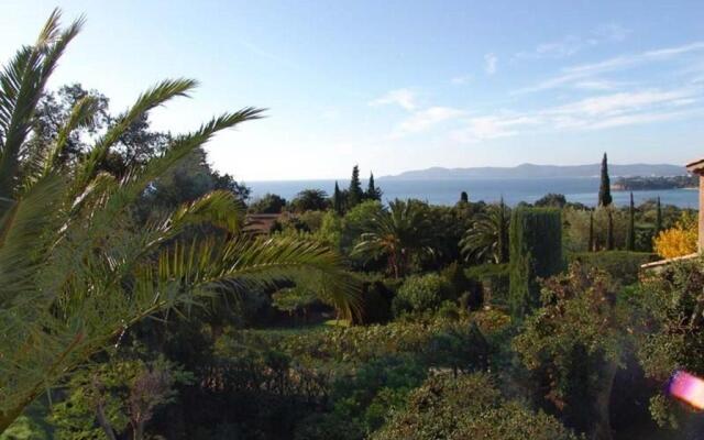 Maison Le Lavandou, 5 pièces, 8 personnes - FR-1-251-310