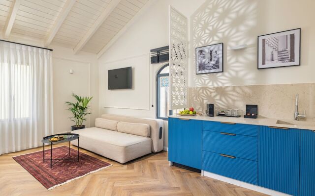 Villa Albi - Machne Yehuda Hotel