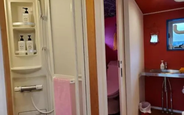 Mrs. Maroulla's HOUSE