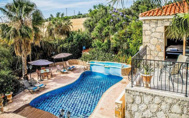 Villa Anna Argaka