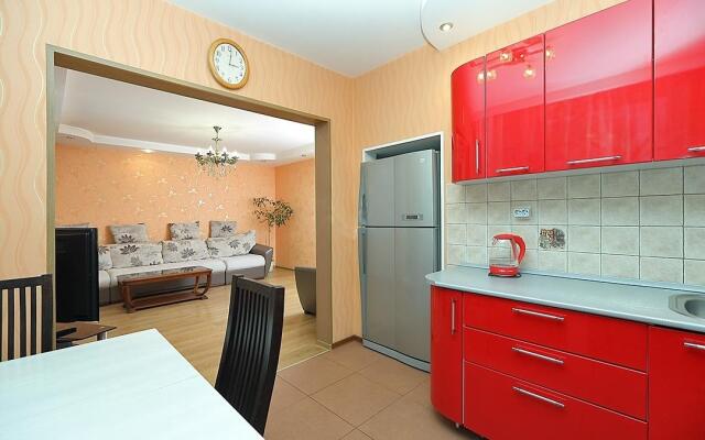 Vgosti на улице Алексеева 27