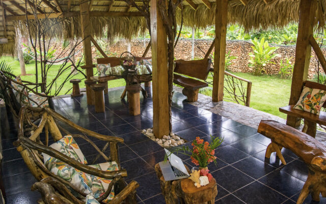 CHALET TROPICAL Hotel & Restaurant-Pizzeria
