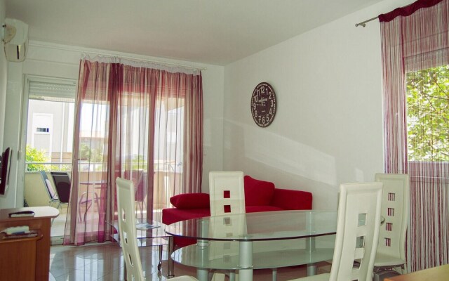 Stunning Apartment in Novalja With Wifi and 2 Bedrooms