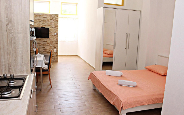 Studio Apartman Zara