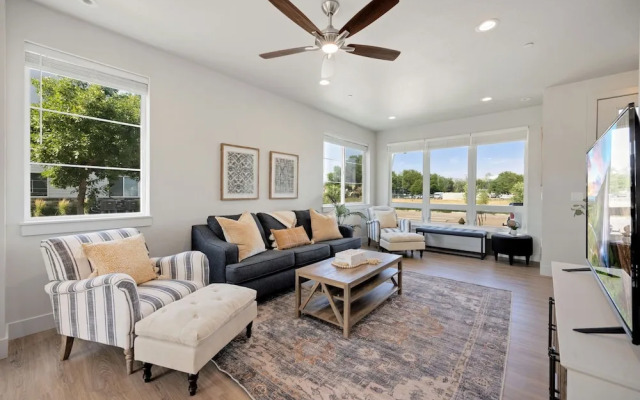 938 Jerome St Unit 1