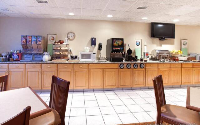 Country Inn & Suites by Radisson, Rapid City, SD
