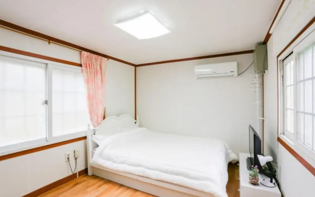 Danyang Eowoolim Pension