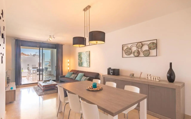 2149-Amazing groundfloor 3 bedrooms on golf, pools