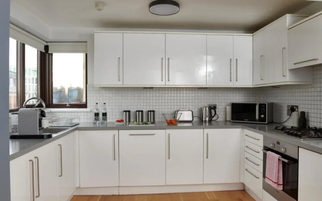 Monarch House Serviced Apartments