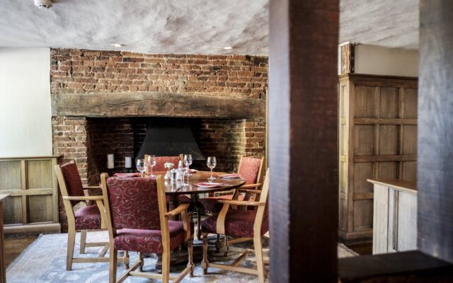 Red Lion Hotel, Hillingdon