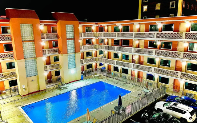Clarion Inn