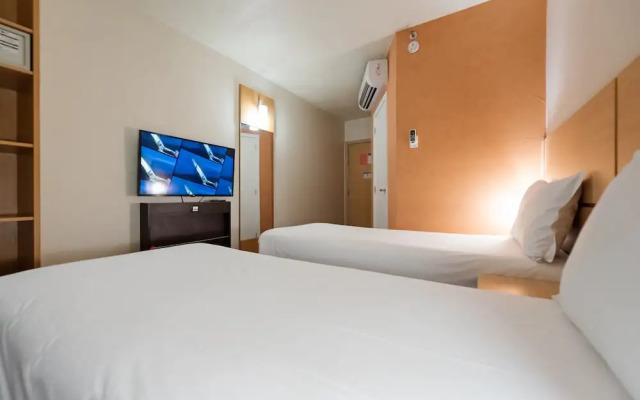 The Willows Historic Palm Springs Inn