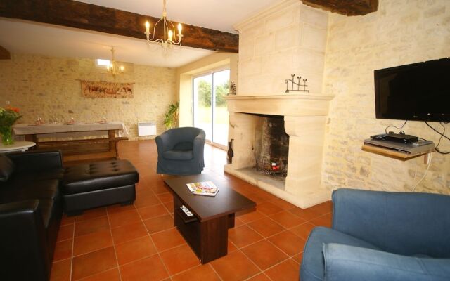 Cozy Farmhouse in Maisons With Fireplace