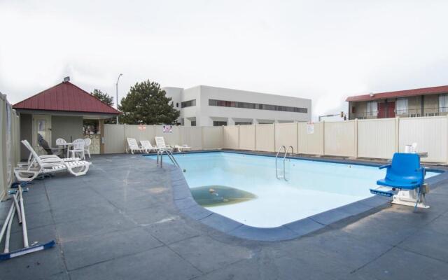 OYO Hotel Hutchinson KS West 4th Ave