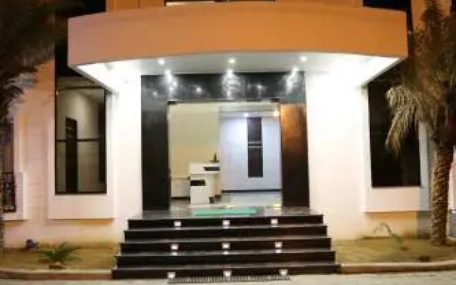 Pinetree Lodge