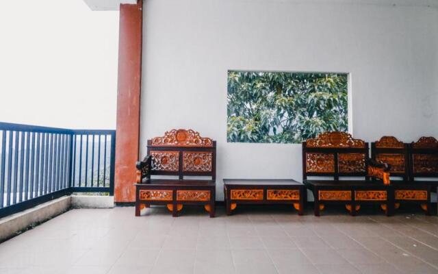 RedDoorz near Taman Rekreasi Selecta