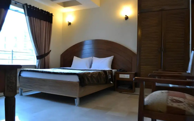 Coral Lodge