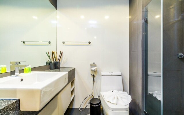 6Av 703 - Large Apartment in Surin Beach