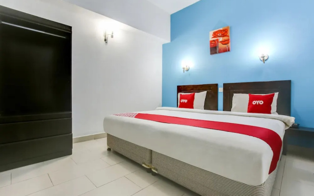 OYO 89571 Eco Palace Hotel