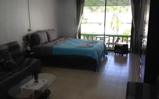 Charoen Guesthouse