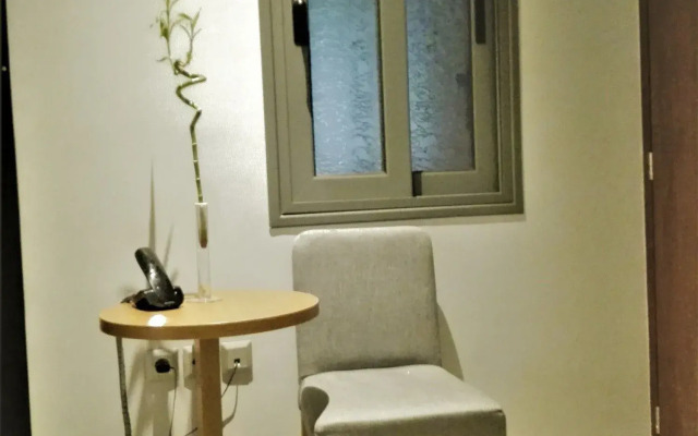 Meni Apartments Hotel