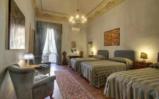 Piazza Salvemini Elegant