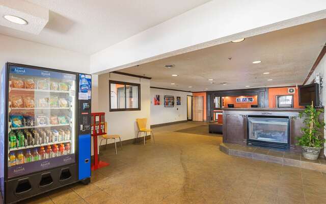 Motel 6 Waterloo, IA - Crossroads Mall - Cedar Falls