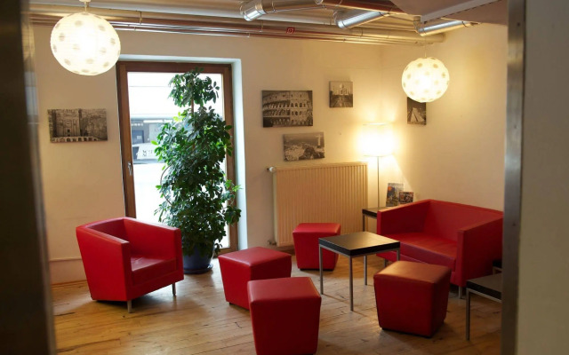 The 4 You Hostel & Hotel