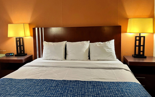 Travelodge by Wyndham Seymour