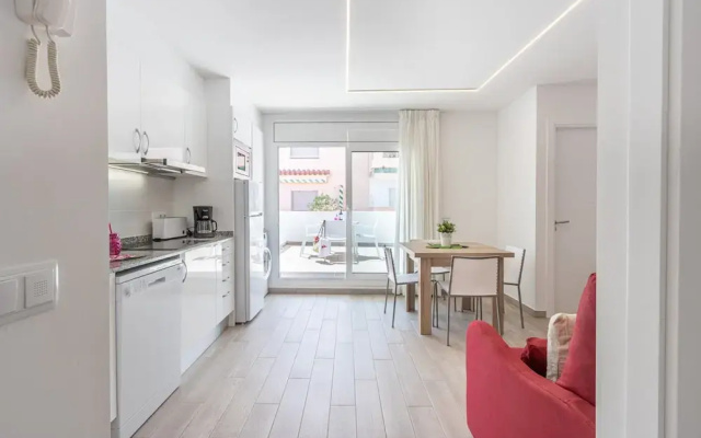 Apartment in Empuriabrava Near Sandy Beach
